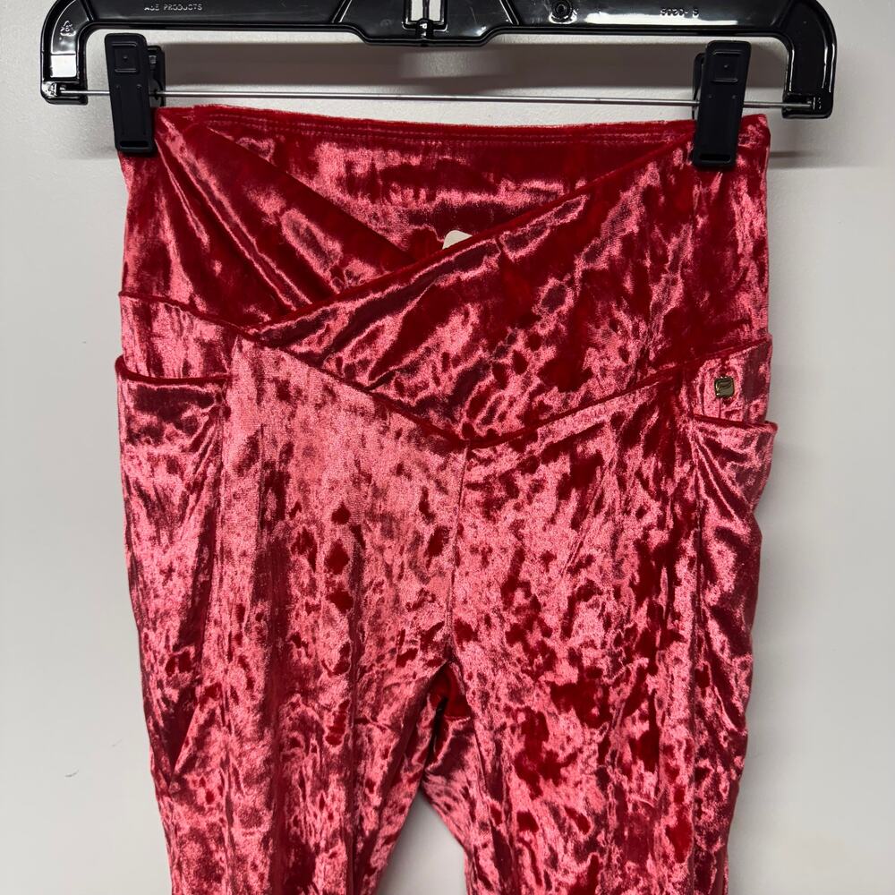 Fabletics High Waisted Crushed Velour Cross Over Leggings Strawberry Red Small - Picture 2 of 11